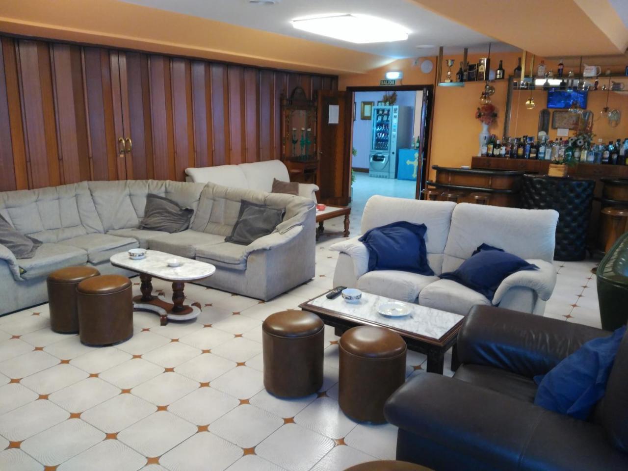 Hotel Vaqueros Langreo Kültér fotó