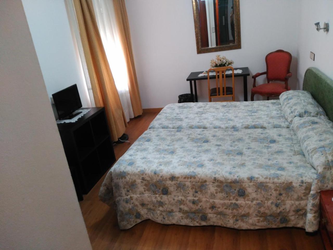 Hotel Vaqueros Langreo Kültér fotó